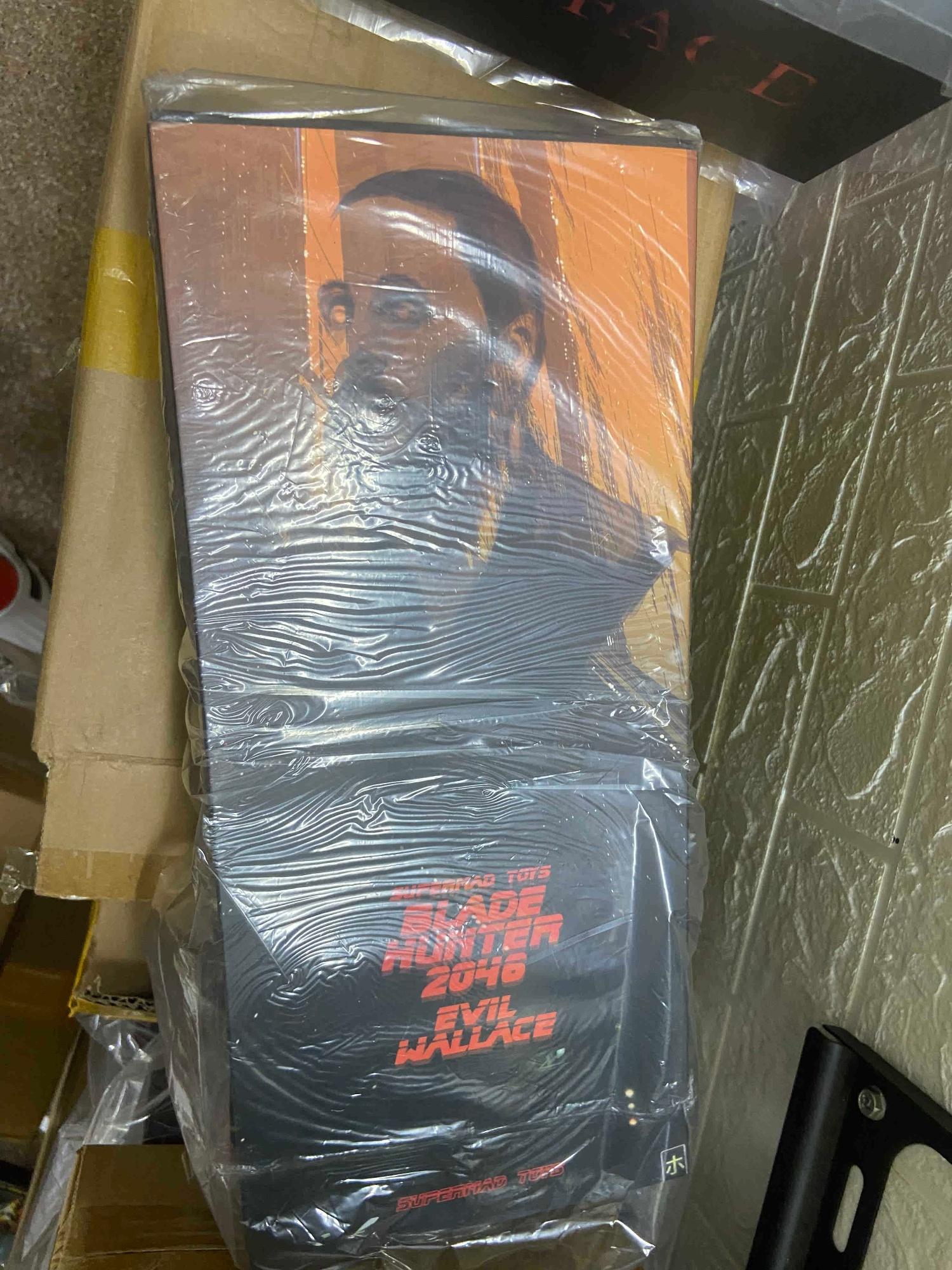 

1/6 Supermad Toys Blade Runner 2046 Evil Wallace Action Figure Full Set Movie Merch Pvc Model Toy Gift Collection Decktop Decor