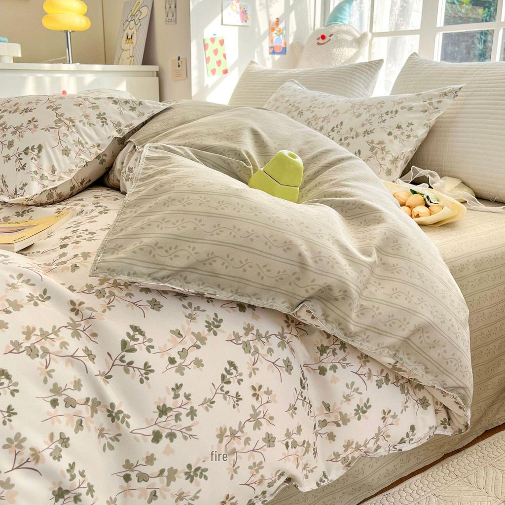 Four-Piece INS Style Cartoon Bedding Set: A-Class Single Duvet Cover, Universal for All Seasons