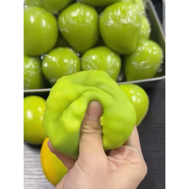 Handmade Crispy Mango Stress Ball Squeeze Toy, Color-Changing Mango Squishy Fidget Ball, ASMR Sensory Stress Toy