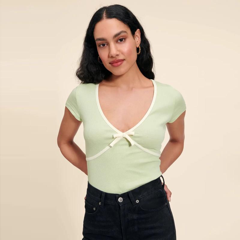 

In-Stock N646 Women s Summer 2023 Slimming Deep V Cotton Knit Contrast Short Sleeve Top M зелёный
