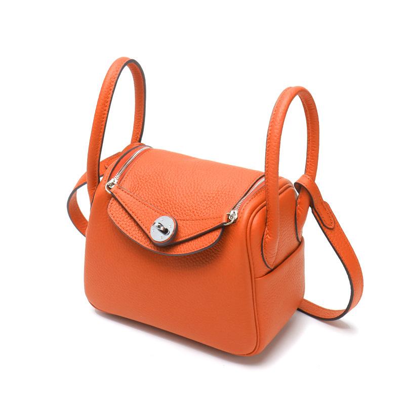New First-layer Cowhide Lindy Bag, Genuine Leather Shoulder Messenger Bag, Fashionable Doctor Bag, Mini Bag, Silver Buckle, Silver.