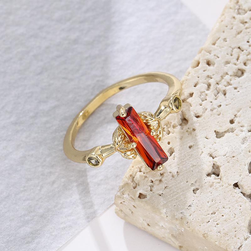 Elegant Vintage Red Zircon Ring Gold Color Leaf Rings For Women Retro Inspired Statement Party Jewelry Gifts For Daily Wear