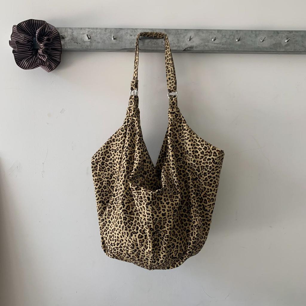Single Shoulder Leopard Print Large Capacity Backpack Tote Bag Canvas Bag Crossbody Casual Cloth Bag