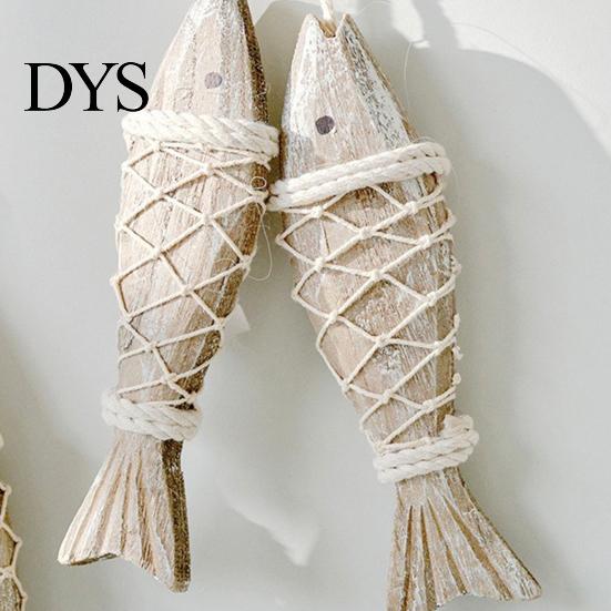 Seaside Wall Hanging Rustic Nautical Wooden Fish Decor, Coastal Beach Style Home Decor Ornament with Fishing Net for Lake House, Bedroom, Bathroom