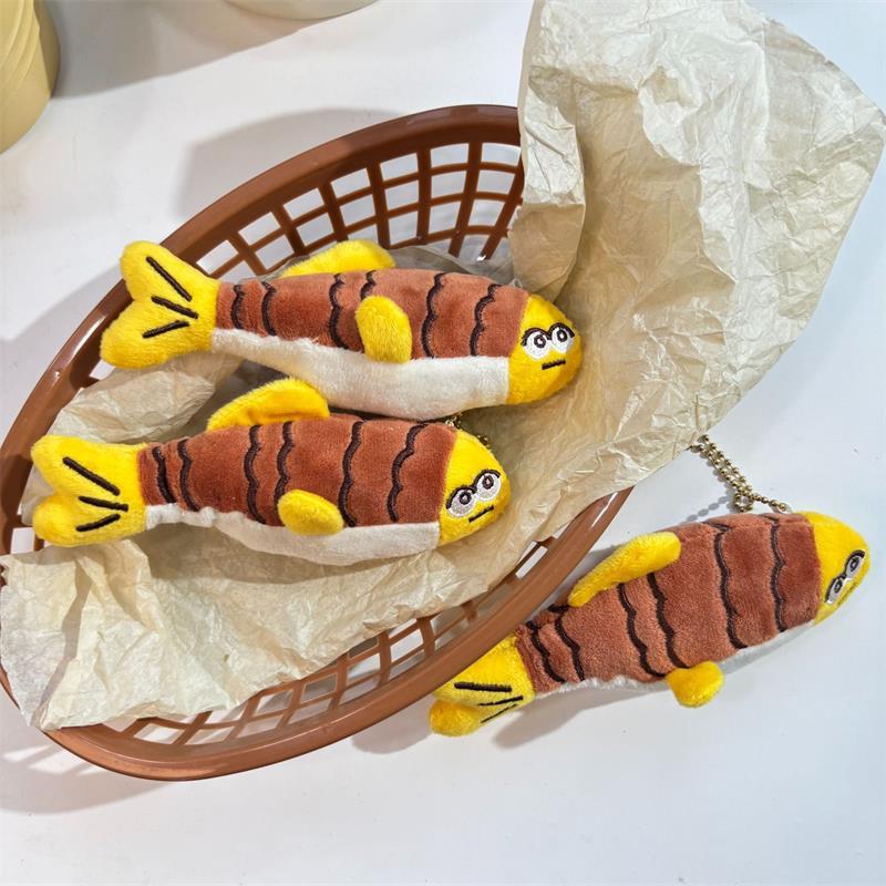 Cute Funny Small Fish Squeak Plush Doll Stuffed Toy Keychain Backpack Pendant Bag Hanging Couple Ornaments Pet Teething Toy Gift