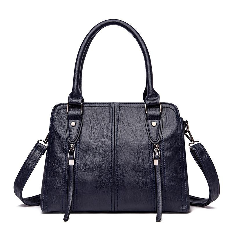 Large Capacity Commuter Tote Bag High Quality Leather Shoulder Locomotive Bag Retro Handbag Generation