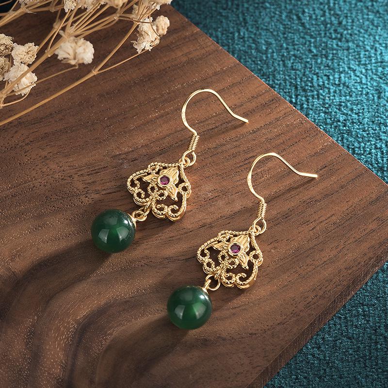 

Ханьфу Серьги из золотого халцедона: Традиционный китайский стиль с древним мастерством.