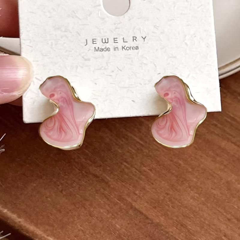 Pink Color Dangle Earrings for Women Korean Fashion Flower Long Hanging Earrings Butterfly Heart Pendants Twist Drop Earrings