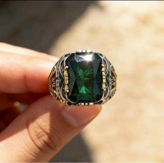 Men's Luxury Retro Gem-Studded Domineering Ring for Parties and Banquets