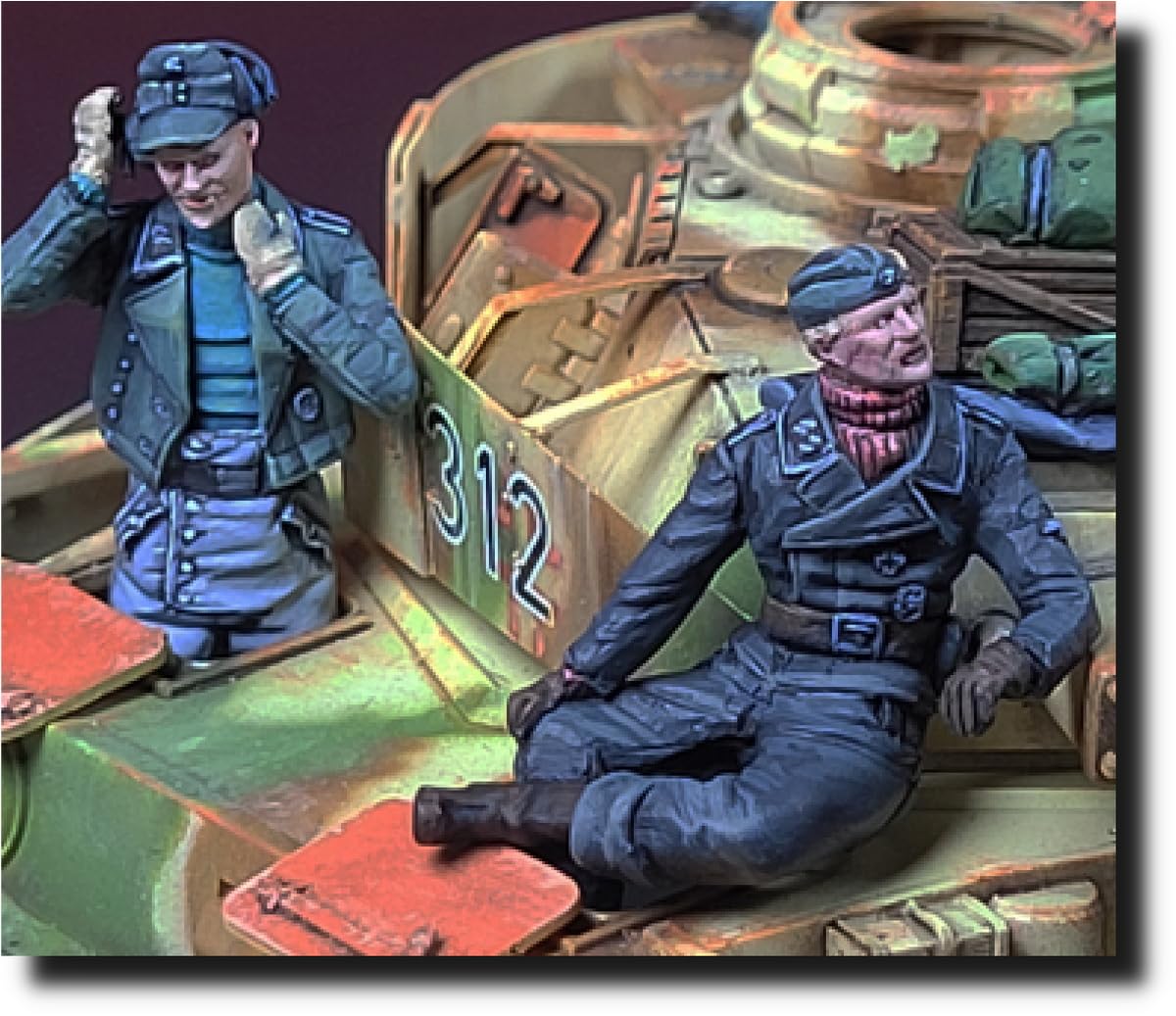 

Darius Miniature German Tank Crew Set 2 Смола Набор DMF48003 1/48 (2 куска)