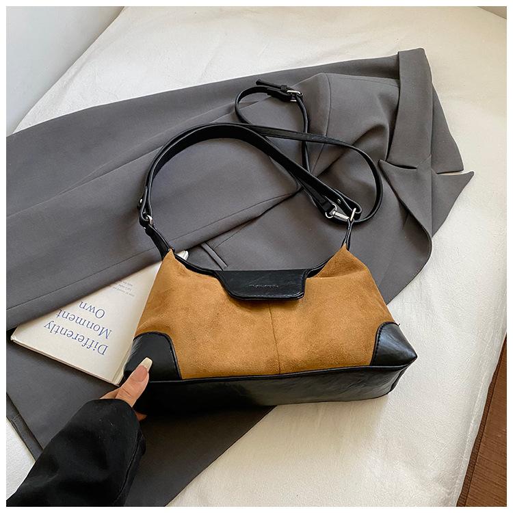 

New Lazy Wind Dumpling Bag Lightweight Large Capacity Fashion Korean Version High Texture Versatile Casual One Shoulder Crossbody Bag Women