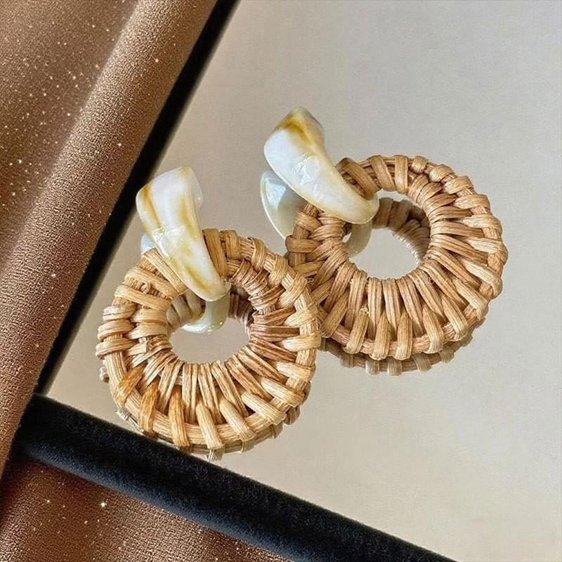Seaside Vacation Style High-End Earrings Bohemian Retro Bamboo And Rattan Straw Earrings Women'S Summer Face Small Stud Earrings