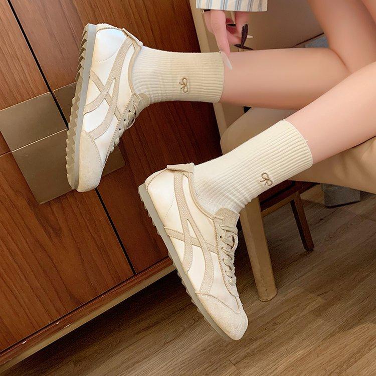 2025 Spring New Comfortable Retro Round Head Lace-up Soft-soled German Training Shoes Women's Forrest Gump Shoes Flat Casual Sports Shoes