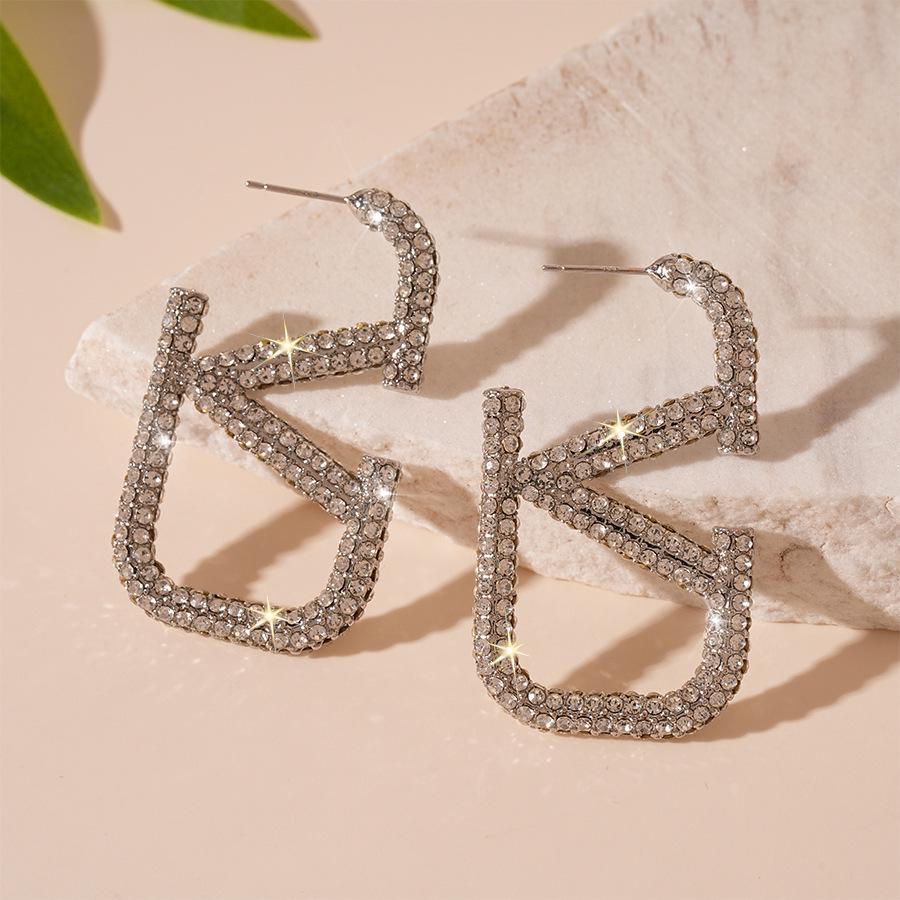 Coco Style Rhinestone V Letter Sterling Silver Stud Earrings - Elegant High-End Design for Women