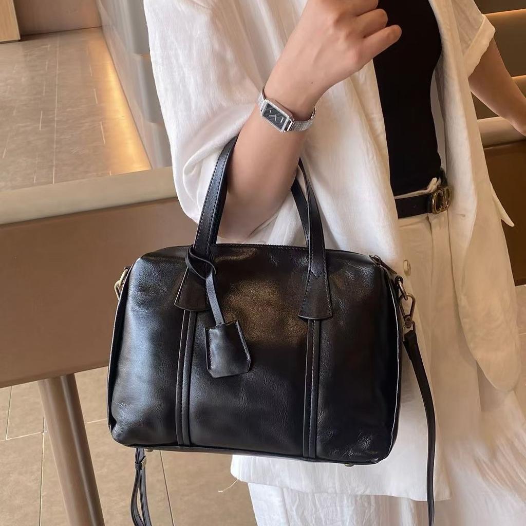 Leather women's bags, large-capacity handbags, new commuter tote bags, women's first-layer cowhide shoulder messenger bags