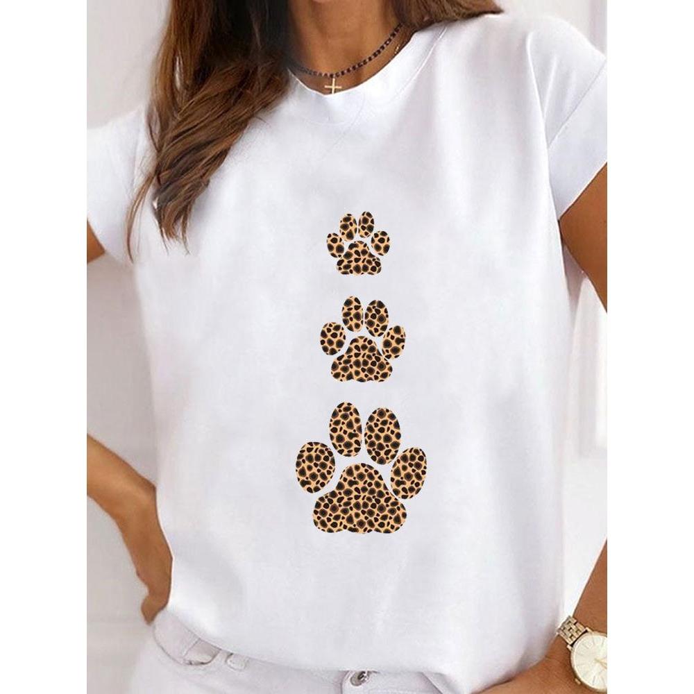 Short sleeved women's printed T-shirt with fashionable women's pattern
