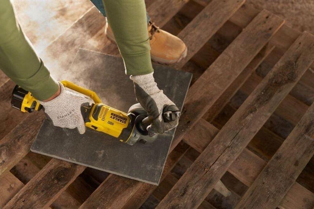 Угловая шлифовальная машина Stanley FatMax SFMCG400 M2K-QW