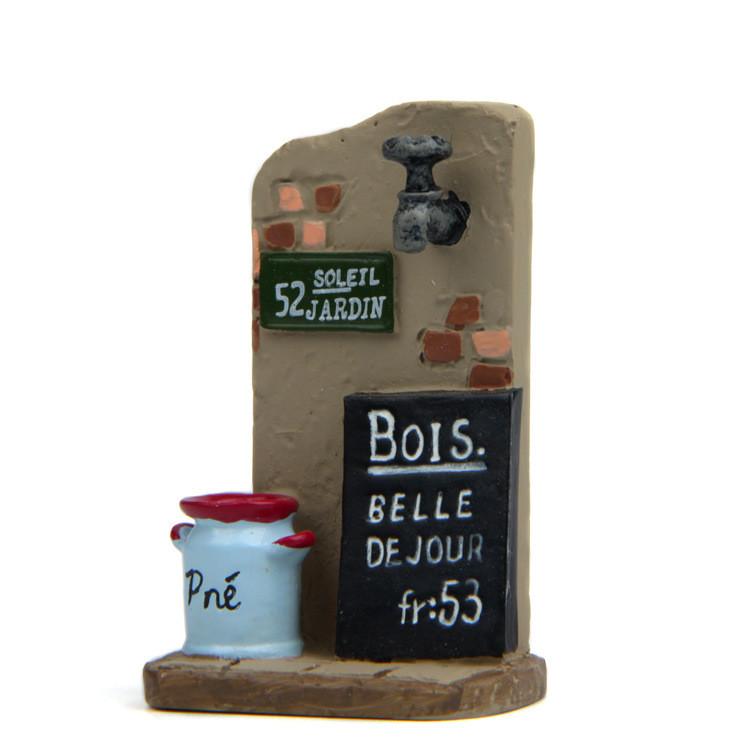 Billboard Creative Water Bottle Wall Scene Mini Model Ornament For Decor Garden