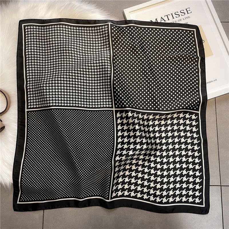 70 * 70 cm Neuer kleiner quadratischer Seidenschal für den Nackenschutz der Damen Professioneller Schal Vielseitiger Haargummi-Kopftuchschal