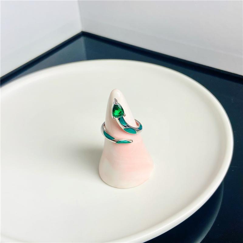 

Кольцо Wrap Serpentine Cold Wind Slytherin Enameled Green Serpent Yard Girl Food Ring C1