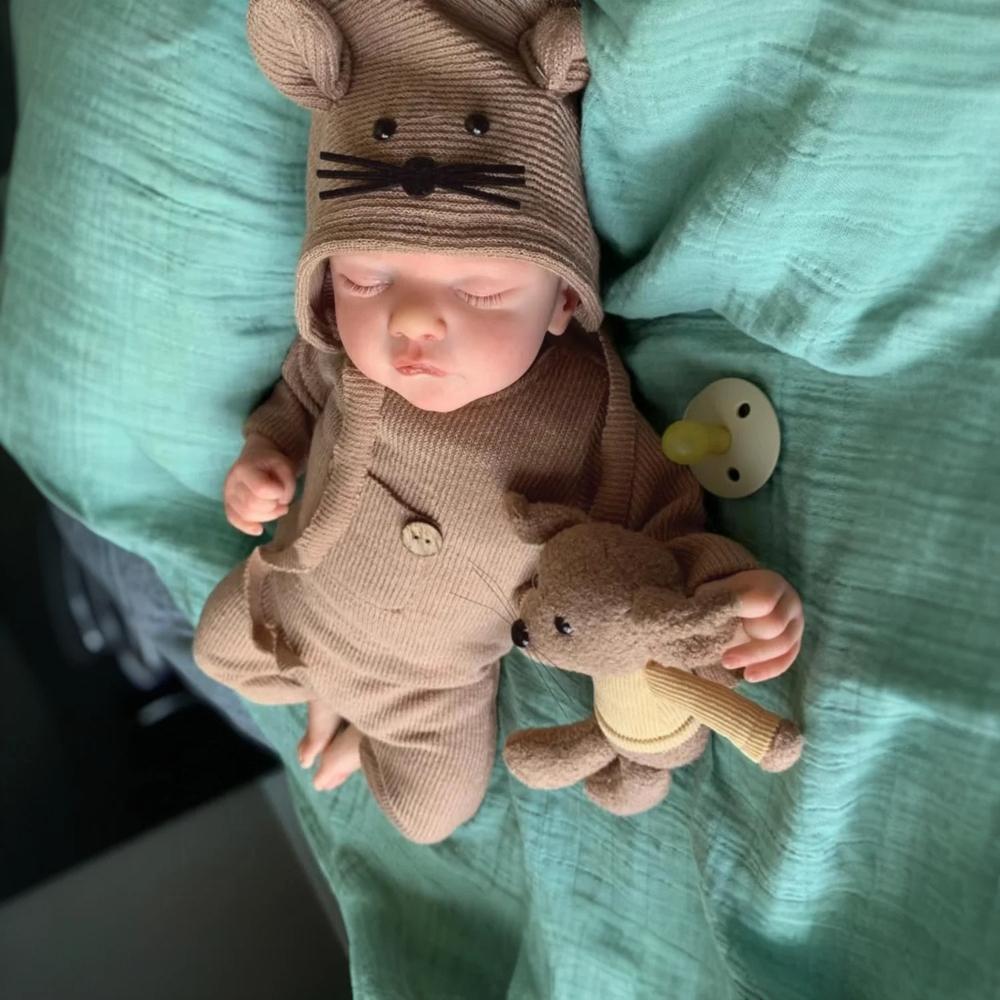 17 Inches 3D High Colored Reborn Baby Doll Soft Cotton Body Realistic Sleeping Eyes Closed Newborn Babies Doll Wear Romper Likelike Bebe Reborn Boneca