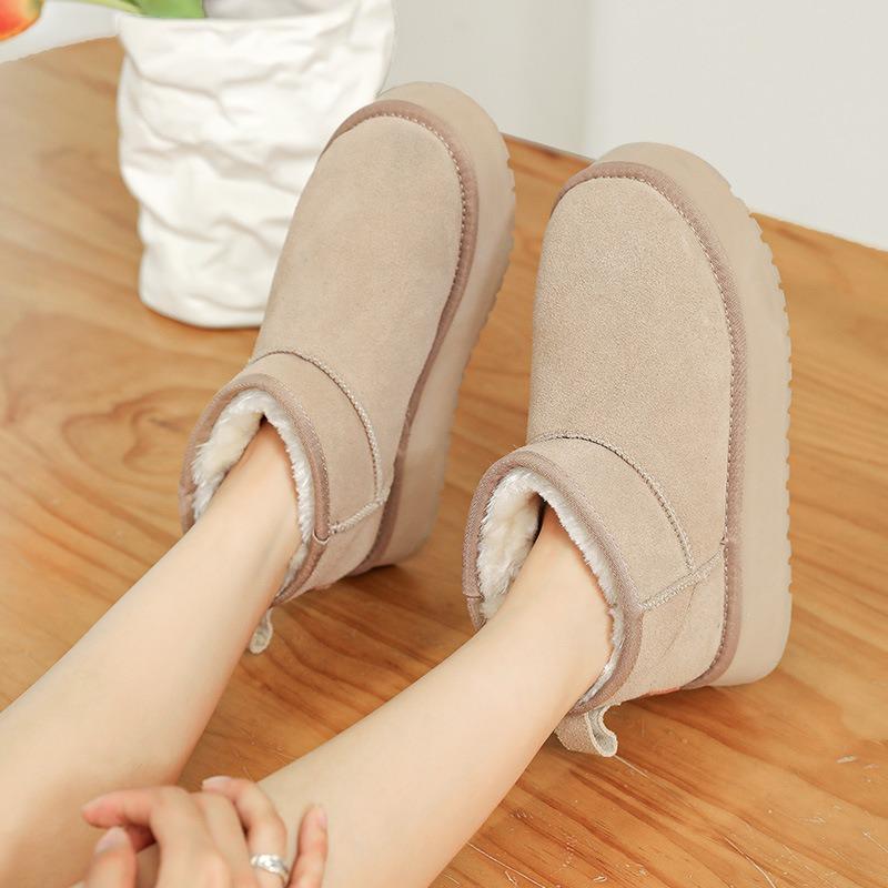 Short Snow Boots Women's Winter New Thick-soled Velvet Bread Shoes Comfortable and Simple Outer Cotton Shoes