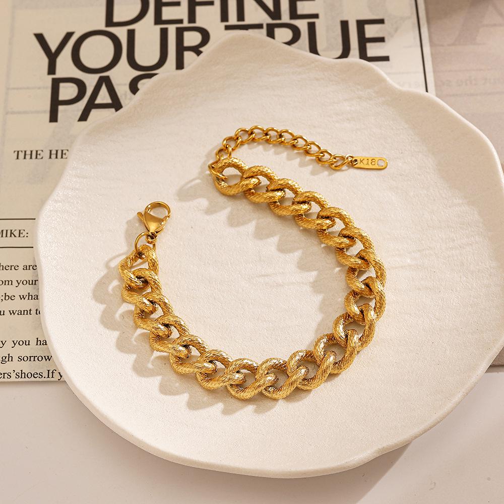 Yingtai Women's 18k Gold Non-Fading Twisted Chain Bracelet - Stainless and Titanium Steel, European and American Style, Fine Polish.