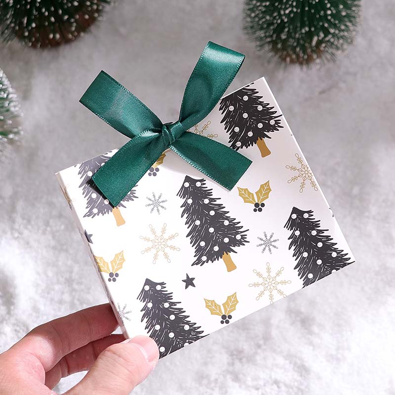 WTEMPO 60PCS 3-Style DIY Creative Ribbon Bow Foldable Paper Boxes Christmas-themed Festive Gift Boxes Christmas Tree Pattern Printed Packaging Boxes