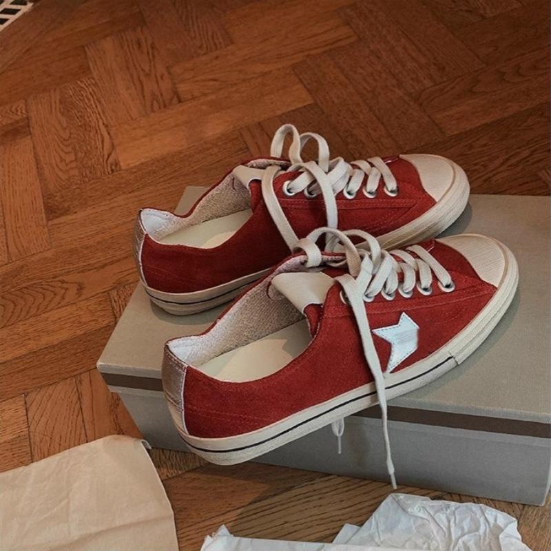 Retro lace-up star casual board shoes women's 2025 new leather soft waxy flat bottom versatile white shoes