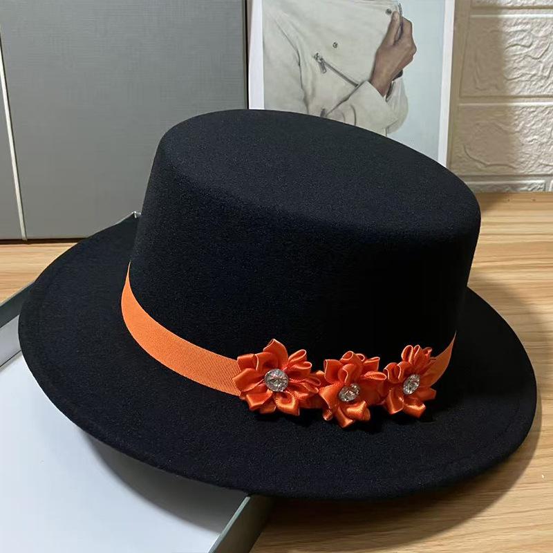 Autumn and Winter New Flat Top Top Top Hat Women's French Light Luxury Thousand Gold Woolen Hat Elegant Pearl Flower Black Top Hat