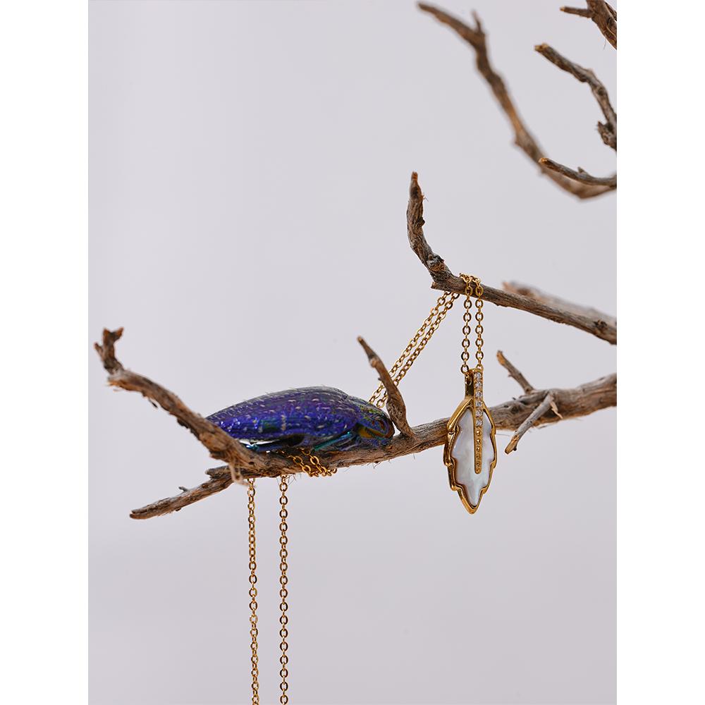 Yhpup High Quality Shiny Zircon Natural Shell Leaf Plant Pendant Necklace Stainless Steel Chain Neck Collar Exquisite Jewelry