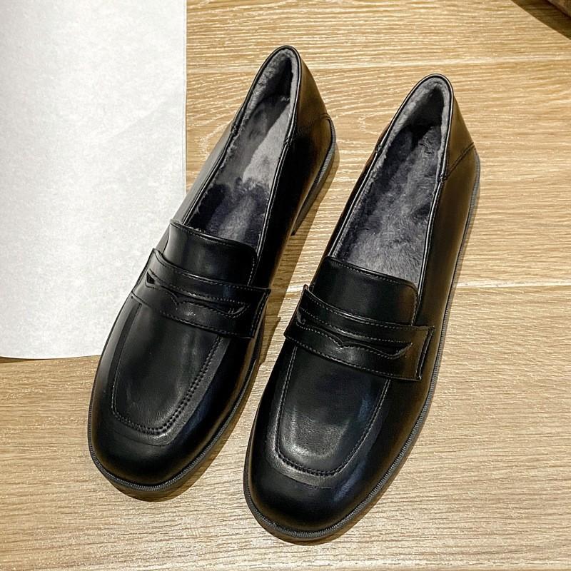 Loafers women's British style black flat-soled small leather shoes spring and autumn soft-soled Doudou single shoes spring professional work shoes w