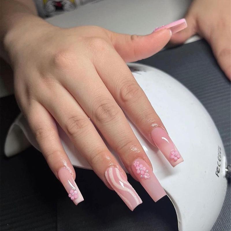 

Pink Floral Stripe Wearable Nail Patches with Jelly Glue Glue Type