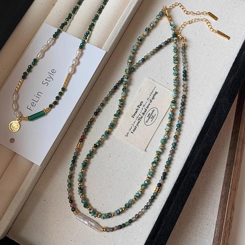 Women's Light Luxury Fashion Layered Green Crystal Collarbone Necklace