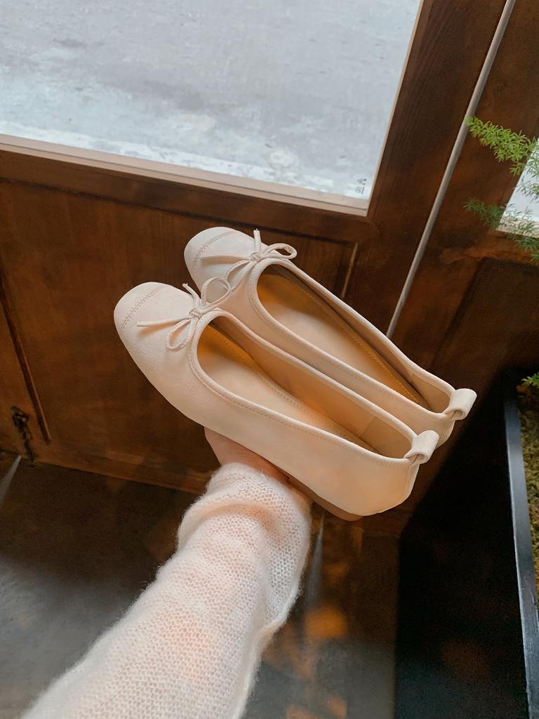 Sheepskin Version of Grape Mother, the Same Round Head Ballet Style Bow Flat Shoes, Soft Shallow Mouth Single Shoes Women's Leather Ladyshoes