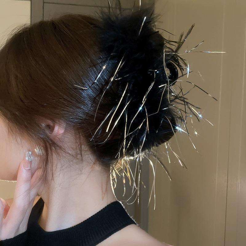 Love pearl feather hairpin Dongdaemun fashion design sense grab clip personality new versatile hair accessories
