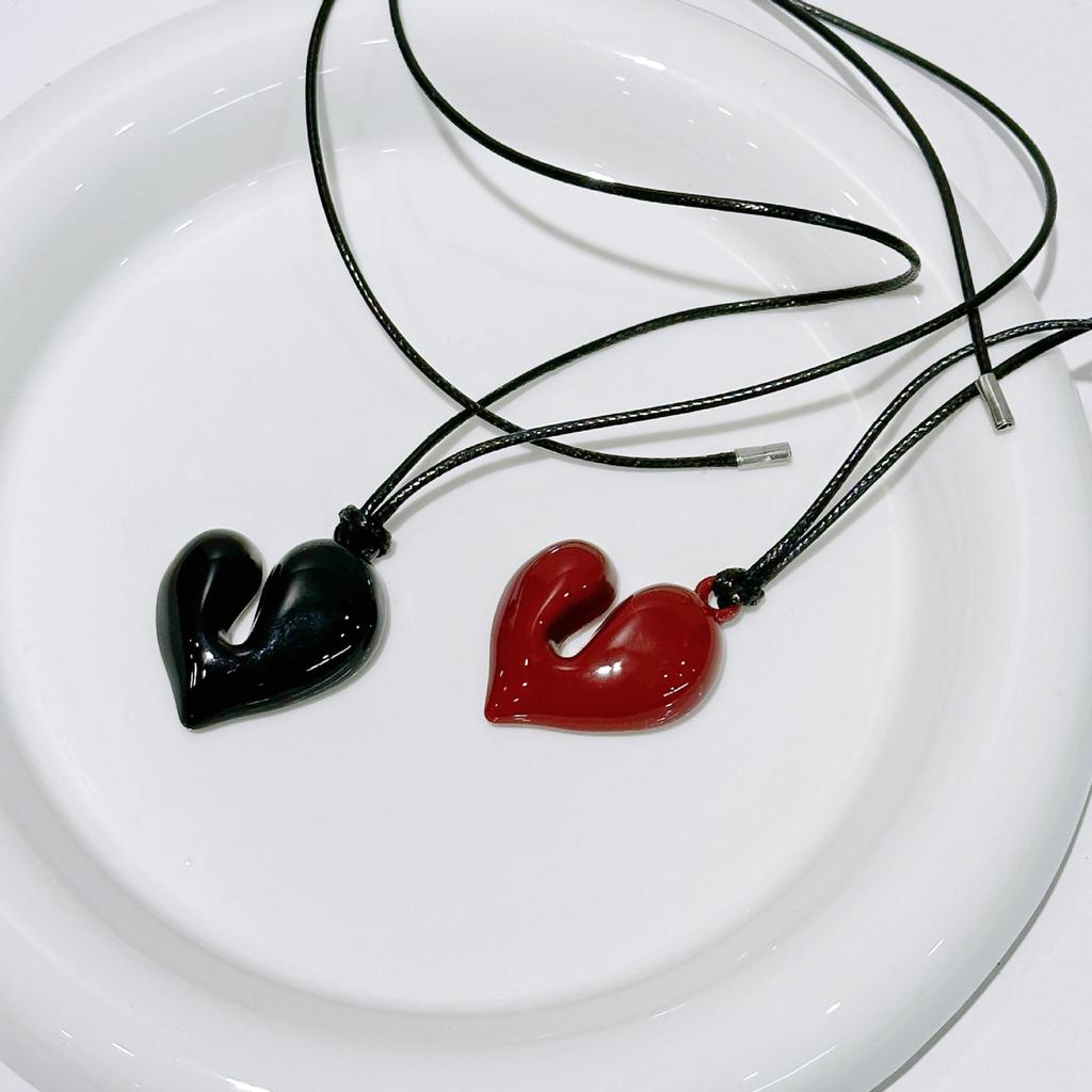 Personality Retro Design Irregularity Heart Pendant Necklace for Women Cute Cool Adjustable Leather Rope Korea Jewelry Y2K Gift