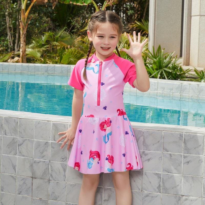 

Girls One-Piece Cute Swimsuit for Medium and Large Kids - Fashionable Swimwear for Hot Springs and Surfing L (5-6 years)