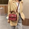 Niche Light Luxusní Malá taška do podpaží v malém voňavém stylu Senior Sense of Mini Crossbody Taška Jednoduchá Všestranná Ležérní Odstavec Tašky přes rameno
