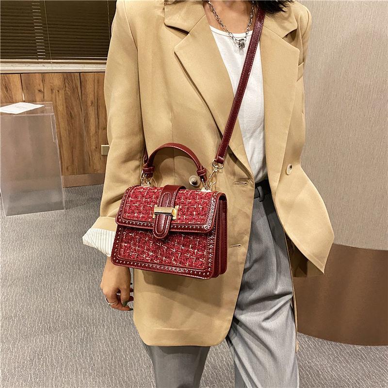 Niche Light Luxusní Malá taška do podpaží v malém voňavém stylu Senior Sense of Mini Crossbody Taška Jednoduchá Všestranná Ležérní Odstavec Tašky přes rameno