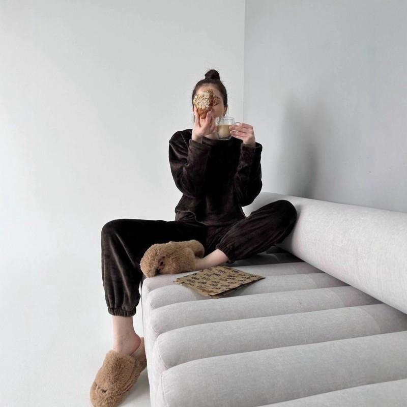 Ins Style Women's Clothing Hit Pure Color Thick Velvet Warm Long-sleeved Top Trouser Set