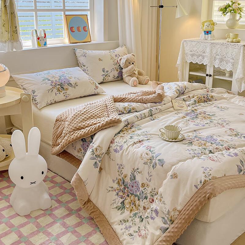 mling Thickened Dot Velvet Quilt
