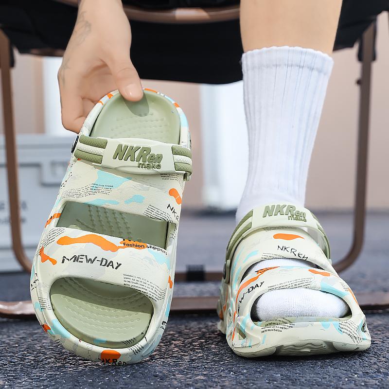 Men's and Women's Sandals New Large Size EVA Platform Slippers Men's Casual Sports Couples Punk Sandals Beach Shoes Slides