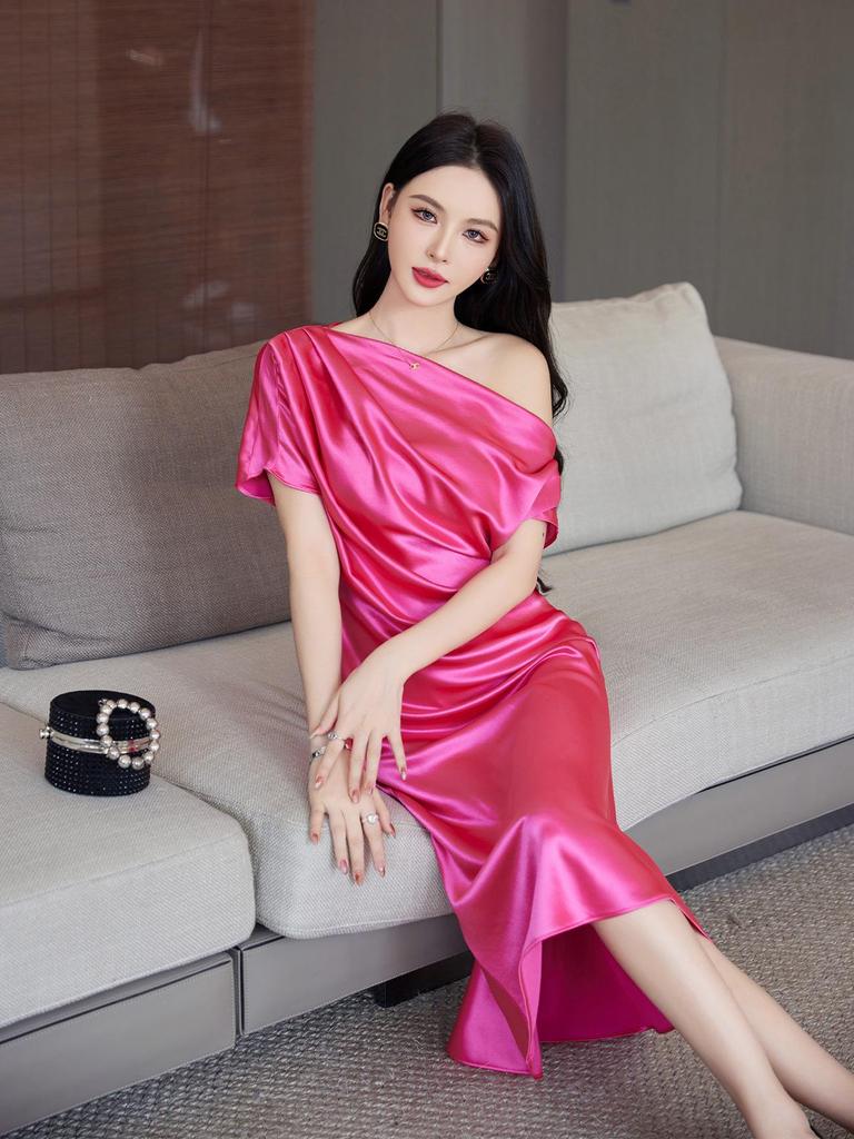 Elegant Chinese Satin Sleeveless Summer Dress with Waist-Cinching Slim Fit and Versatile Slit Skirt