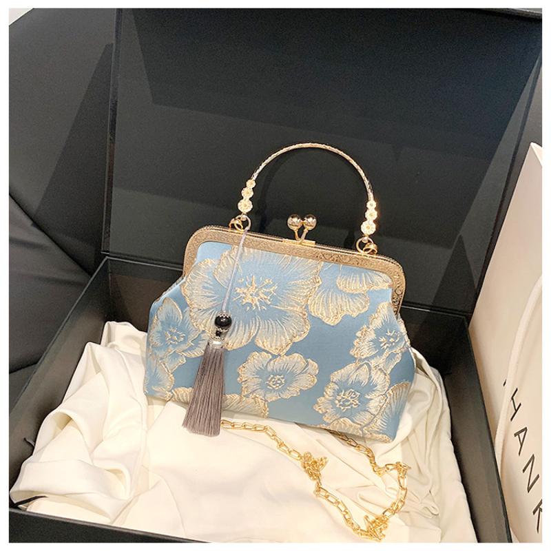 Embroidered Chinese Style Clutch Bag Lady Fashion Elegant Chain Crossbody Shoulder Bag Wedding Party Evening Handbag With Tassel