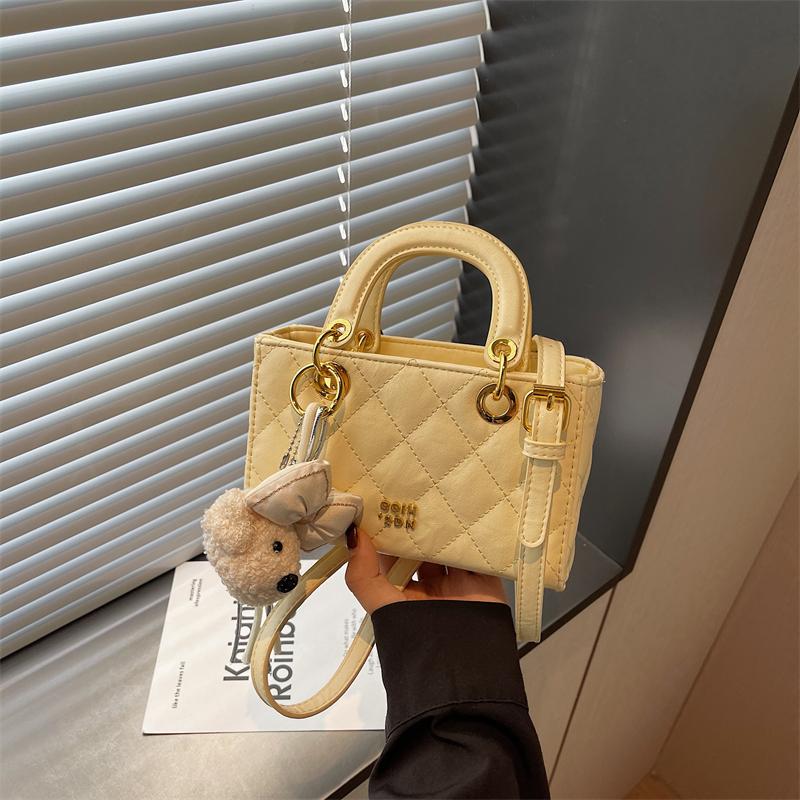 2026 New Ladies Handbag Embroidered Diamond Pattern Small Square Single Shoulder Bag Candy Color Crossbody Women's Bag