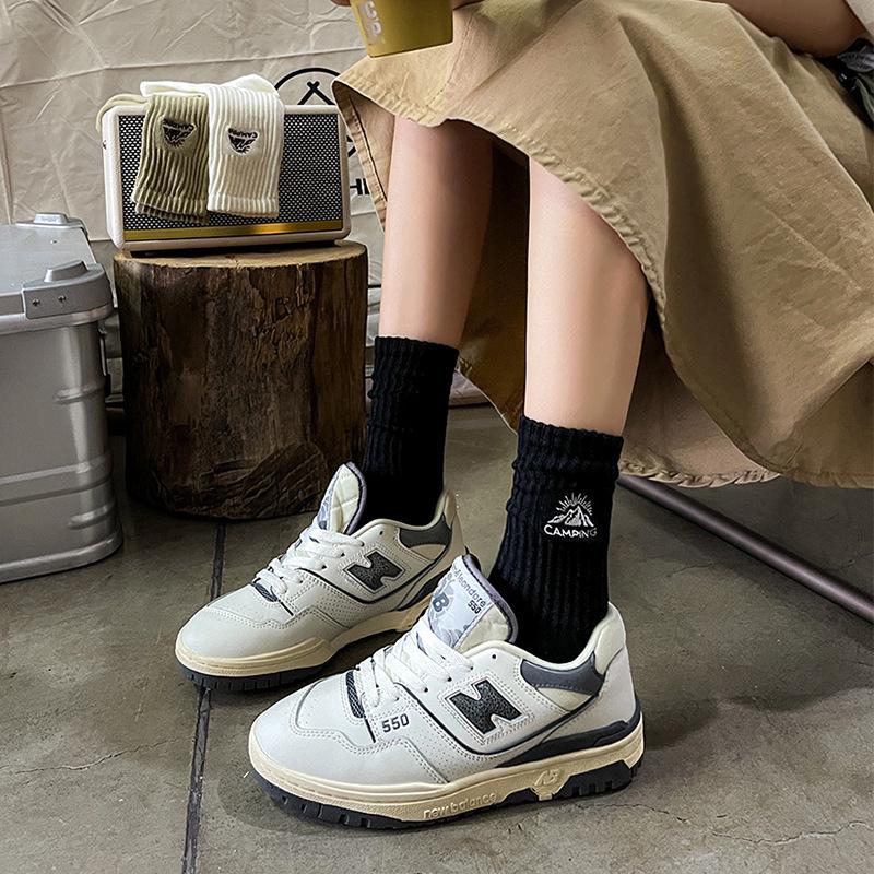 Men's Mid-Calf Snow Mountain Embroidery Retro Sports Socks - Spring & Autumn Style, Classic Thick Thread Cotton Basketball Socks.