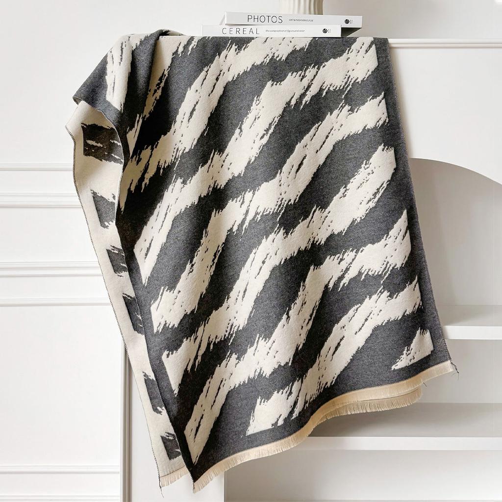 Winter Geometric Splicing Letters Versatile Simple Neck Protection Warm Scarves High Temperament Women Two-Sided Jacquard Shawl