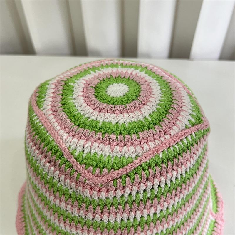 

New striped color matching knitted bucket hat for women s spring and summer small fresh contrasting colors Thin wool hat shows a small tide M（56-58cm） чорний