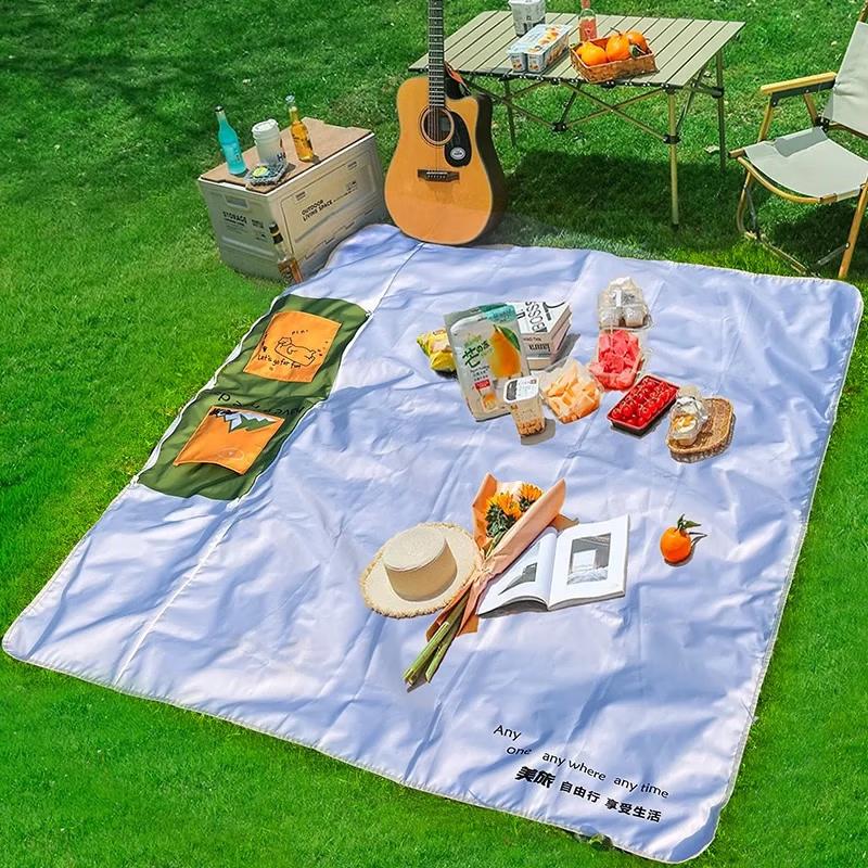 American Tourister AT-9602 Oxford Picnic Mat